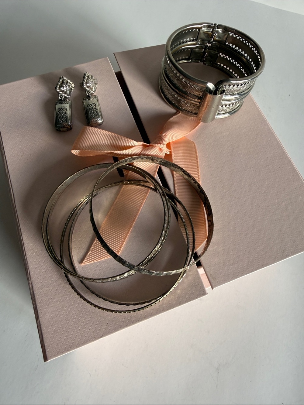 Set of 5 Silver Plate Bangle Bracelets Mixed Texture Stack Boho - Picture 10 of 16